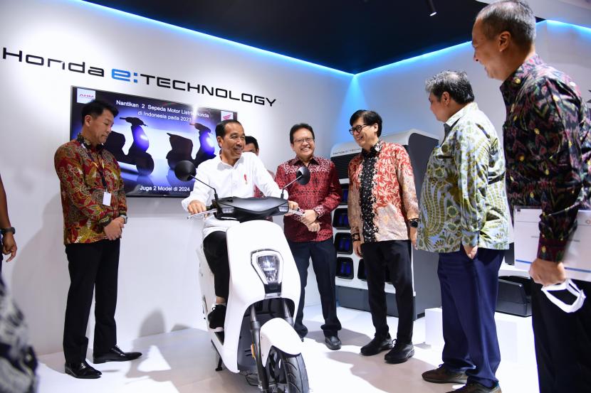 Kementerian ESDM Gratiskan Konversi 500 Unit Sepeda Motor BBM ke Motor Listrik