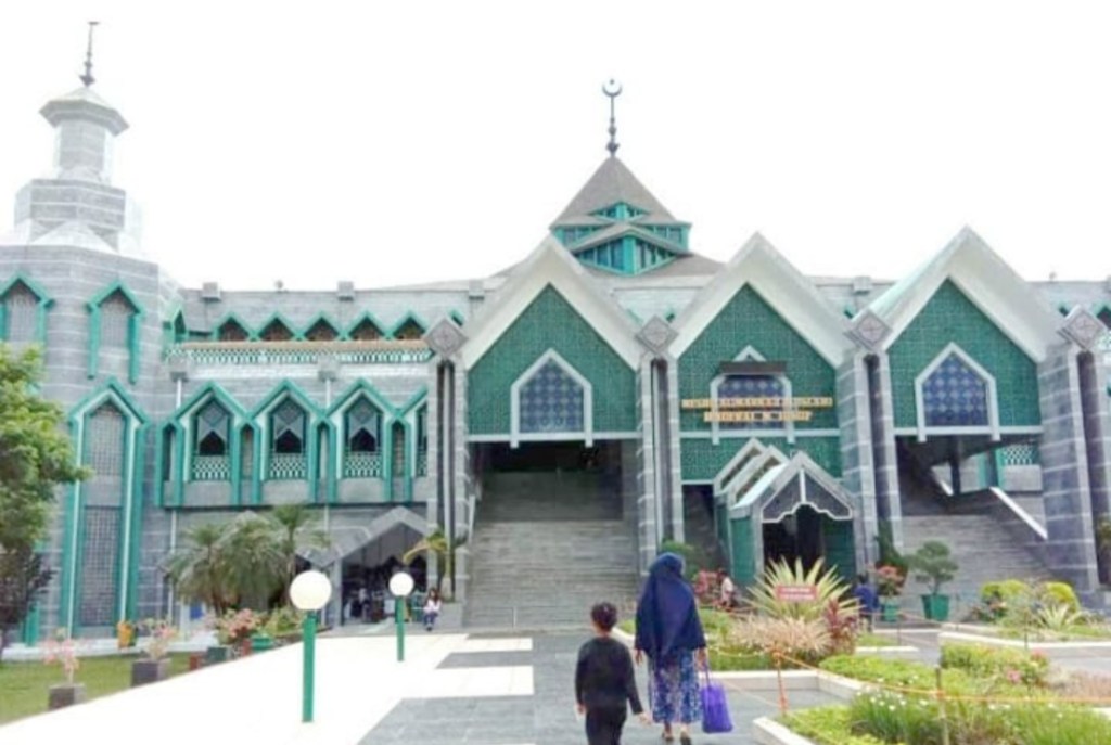 Al Markaz Al Islami Makassar Jadwalkan Shalat Ghaib untuk Ismail&nbsp;Haniyah